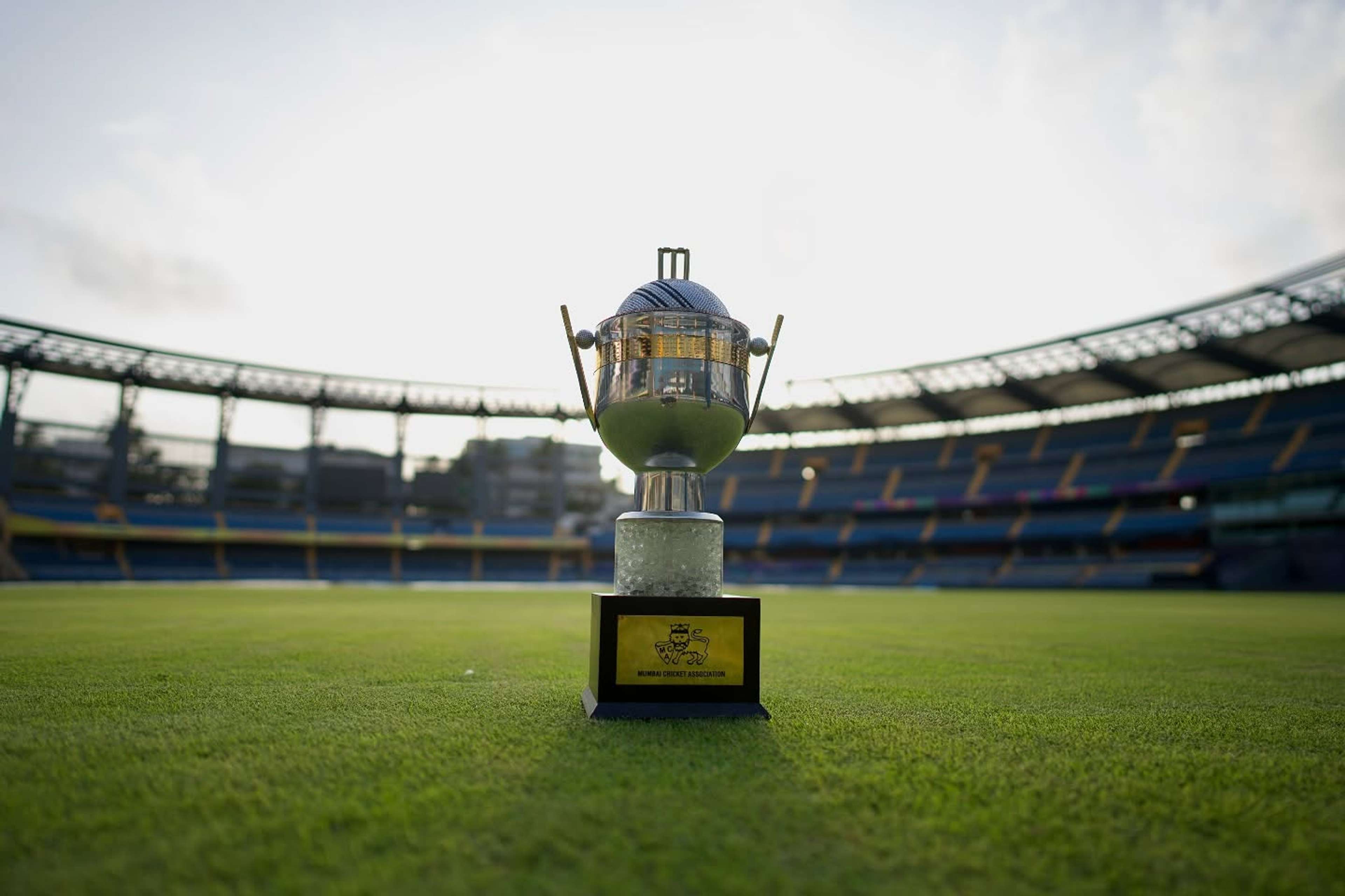T20 Mumbai Season 3 Trophy