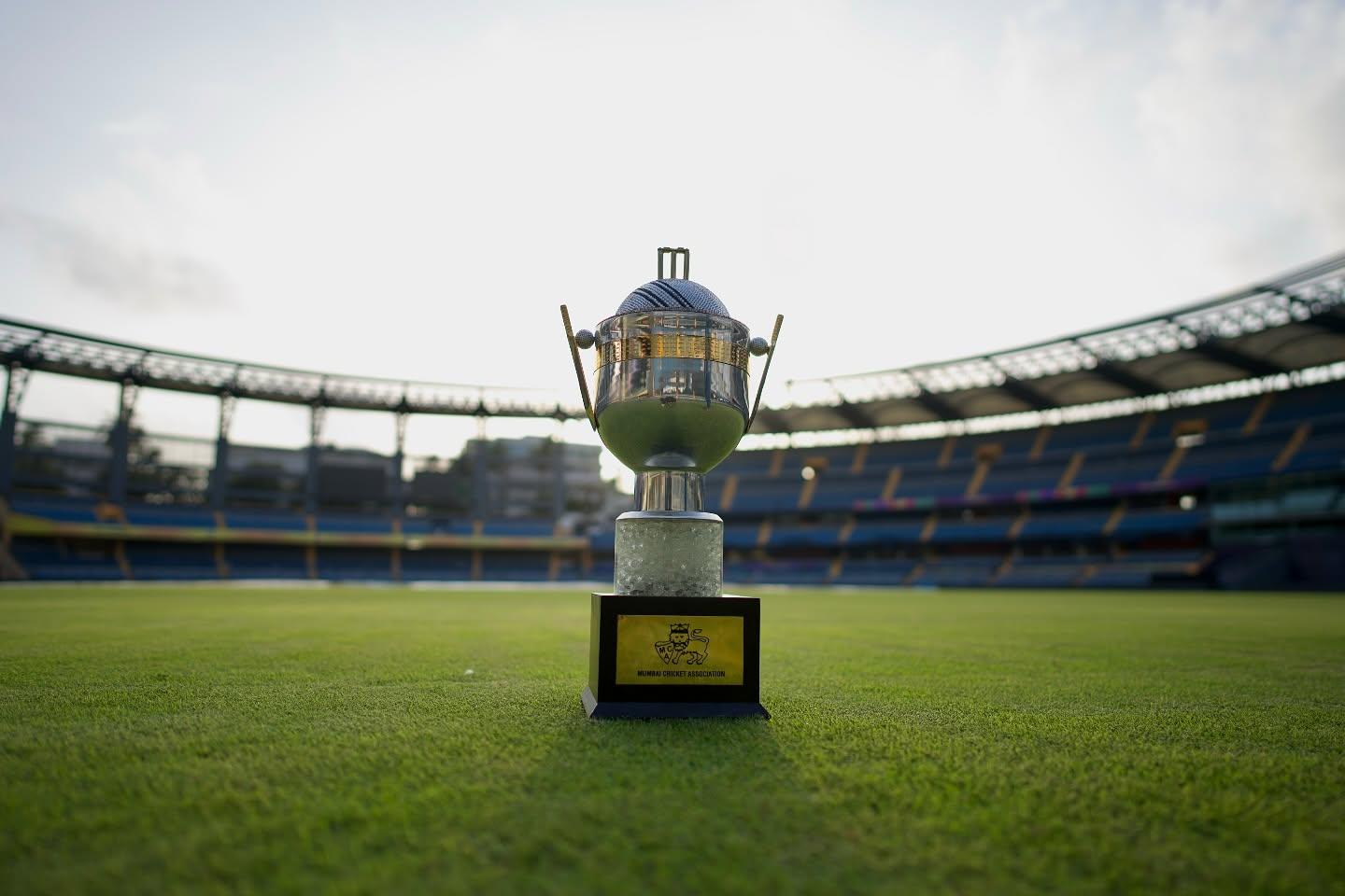 T20 Mumbai Season 3 Trophy