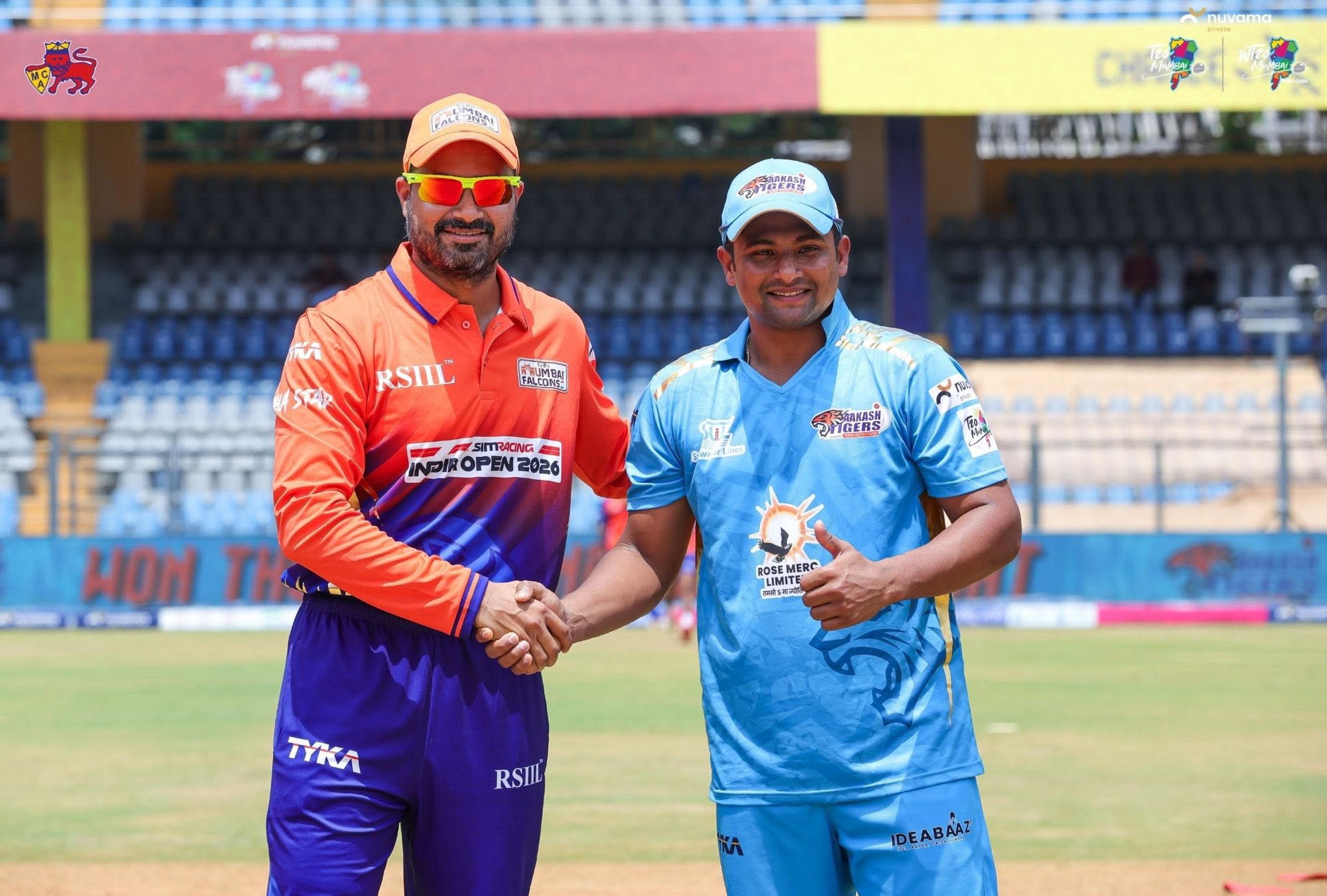 Aditya Tare Sarfaraz Khan at Toss