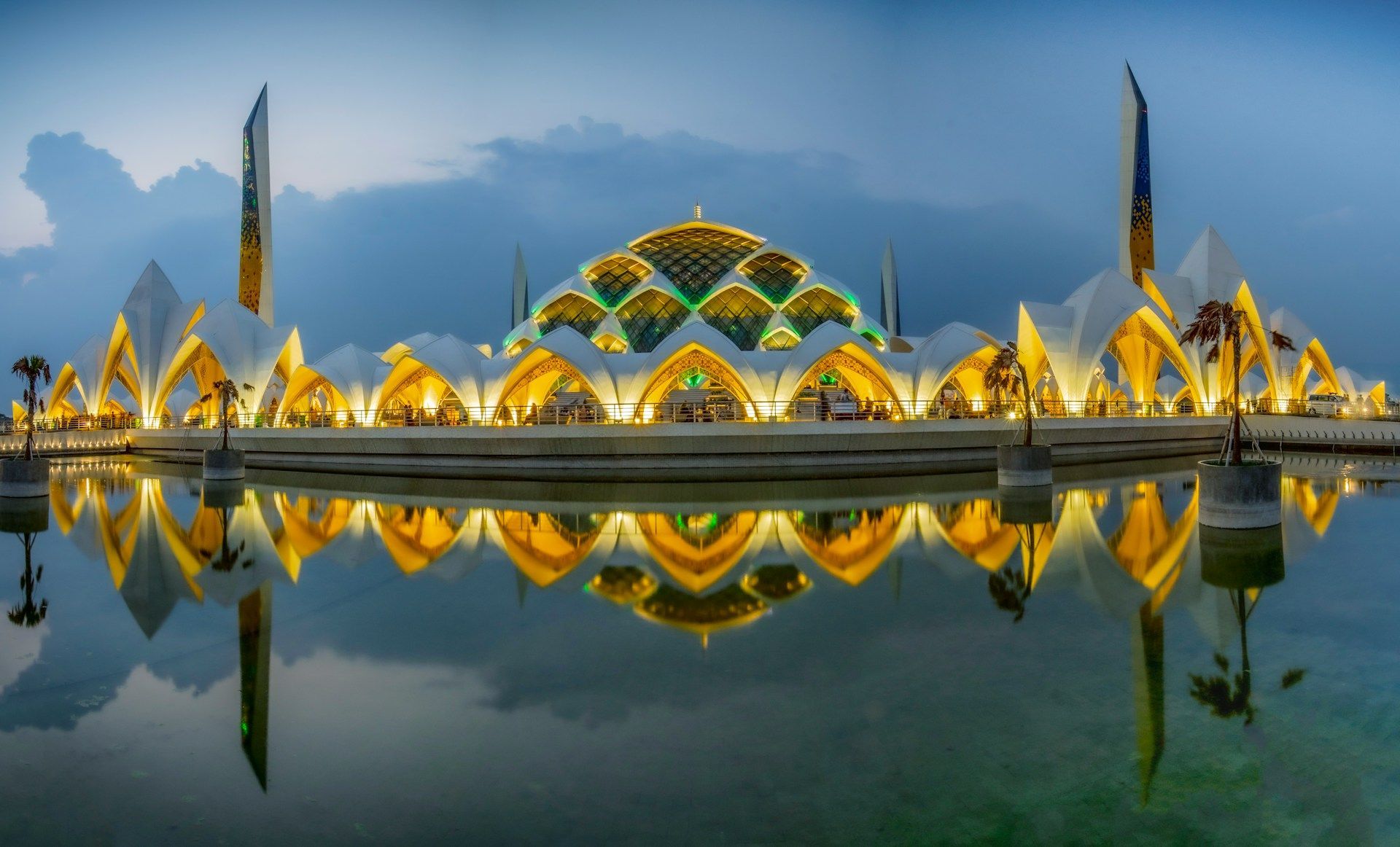 Wisata Santai Jakarta & Bandung gallery 4