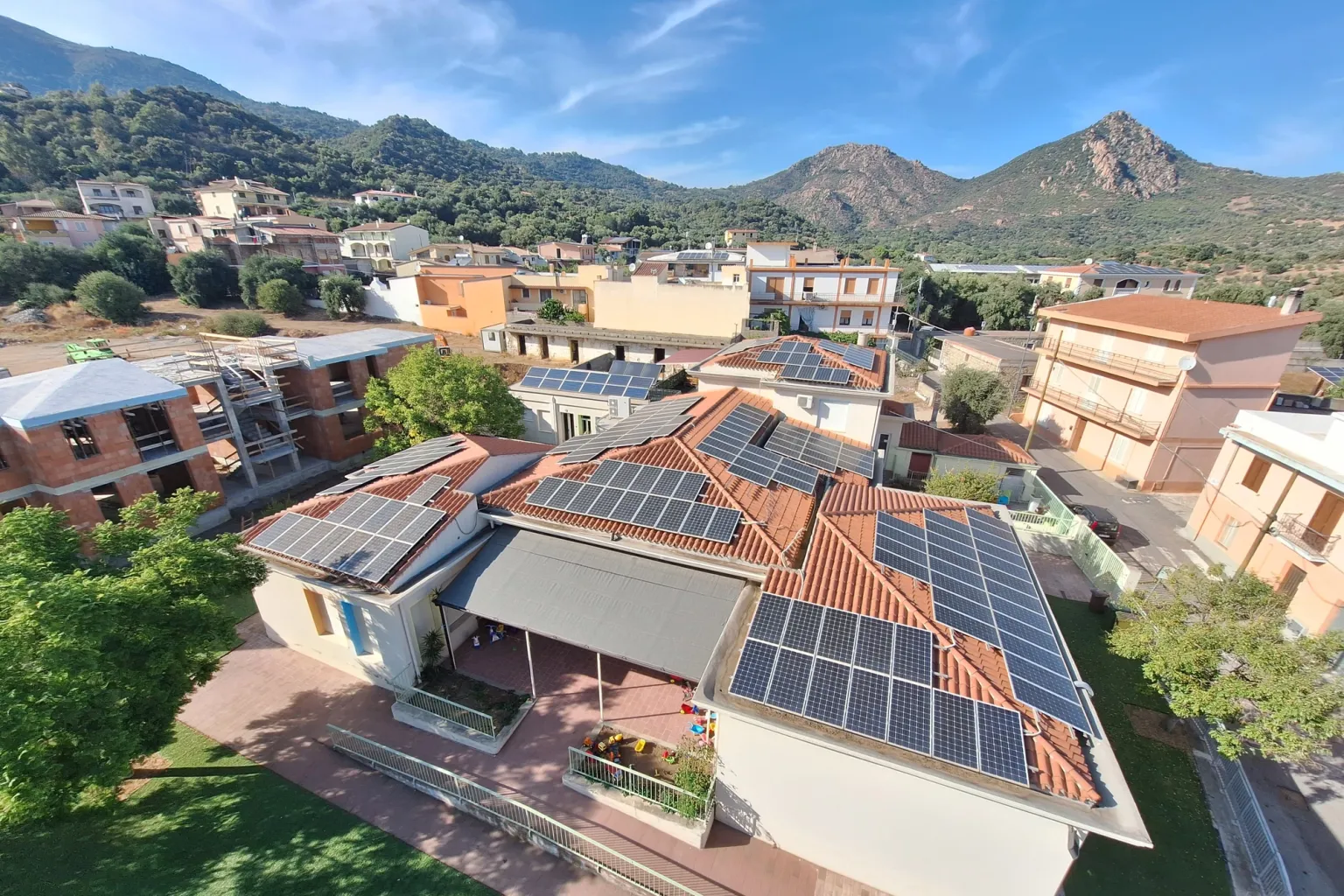 impianto fotovoltaico su tetto a Loceri