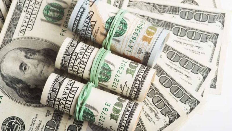 Image for Does the pandemic prove that the dollar is always king of the currencies?