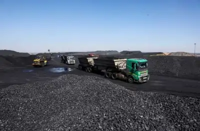Image for South African coal miners turn to trucks as rail service deteriorates