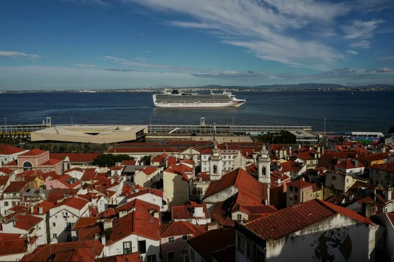 Image for Bank of Portugal cuts growth forecast for this year and next