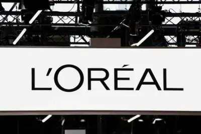 Image for L’Oréal denies report saying it suspended Twitter ad spending