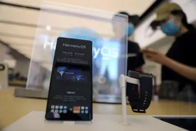 Image for Huawei launches new operating system for phones, eyes ‘Internet-of-Things’ market