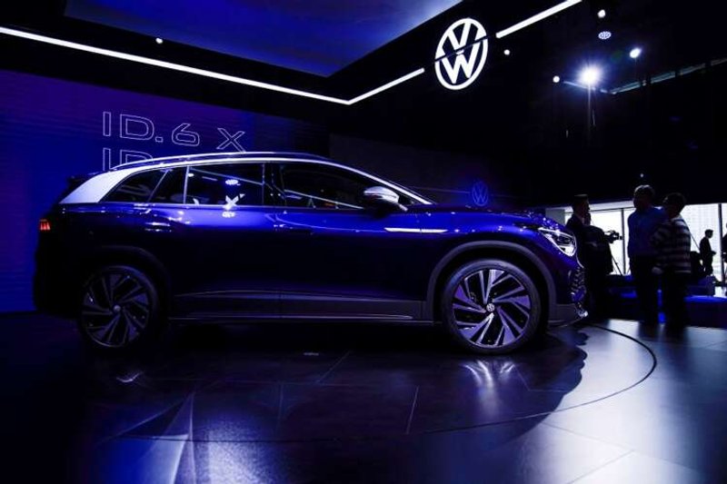 Image for Global automakers face electric shock in China