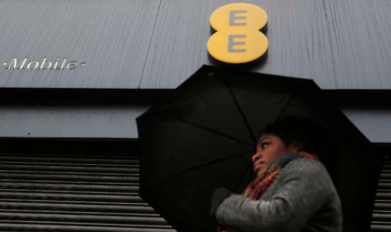 Image for UK mobile operator EE eyes growth with new retail platform