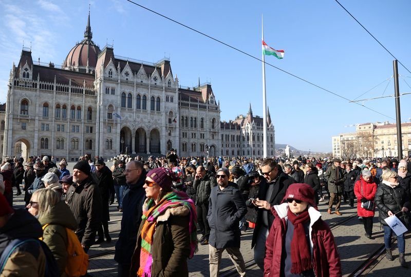 Hungarian judges and court staff rally for judicial independence in Budapest - Global Banking & Finance Review