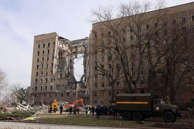 Image for Russia promises to scale back Ukraine war but West sceptical