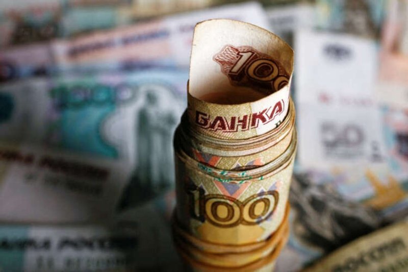 Image for Volatile rouble falls again, cutting short slight recovery