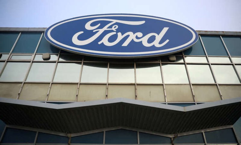Image for Ford to make call on Europe job cuts by mid-Feb as buyers circle German site