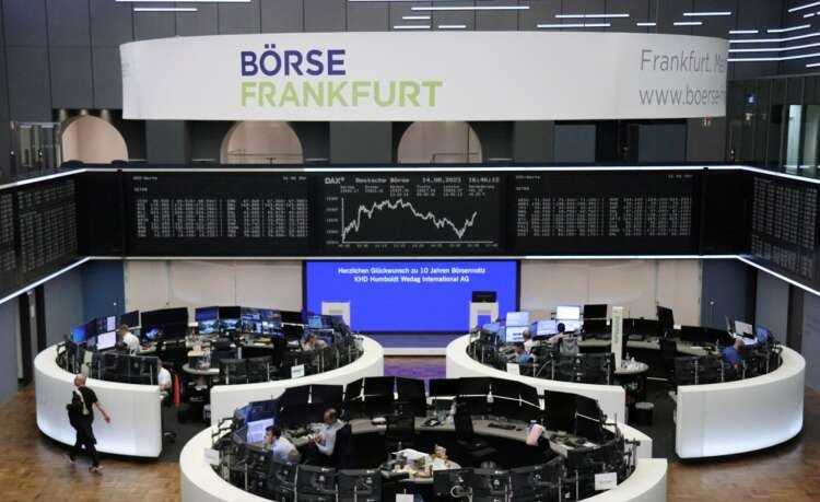 Image for European shares fall as weak China, euro zone data dents appetite