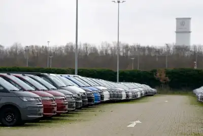 Image for Marathon VW talks to resume in search for pre-Christmas deal with unions