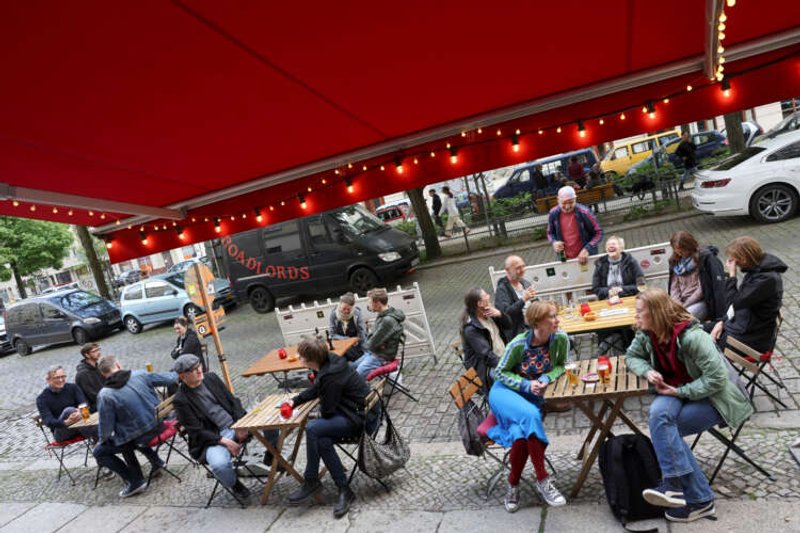 Image for Turnover in Germany’s restaurants, hotels rose markedly in 2022