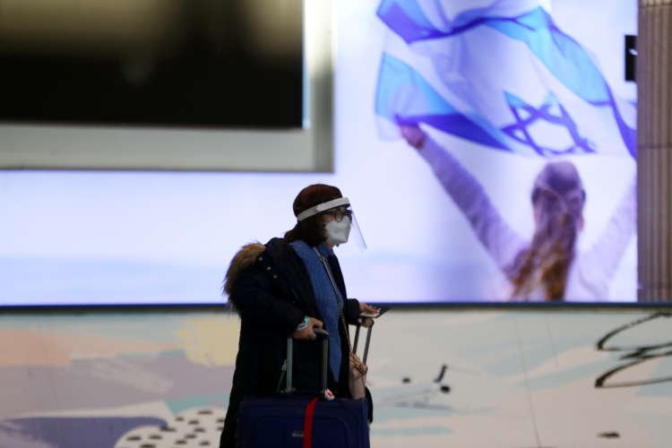 Image for Foreign airlines begin to resume Tel Aviv flights after Gaza truce