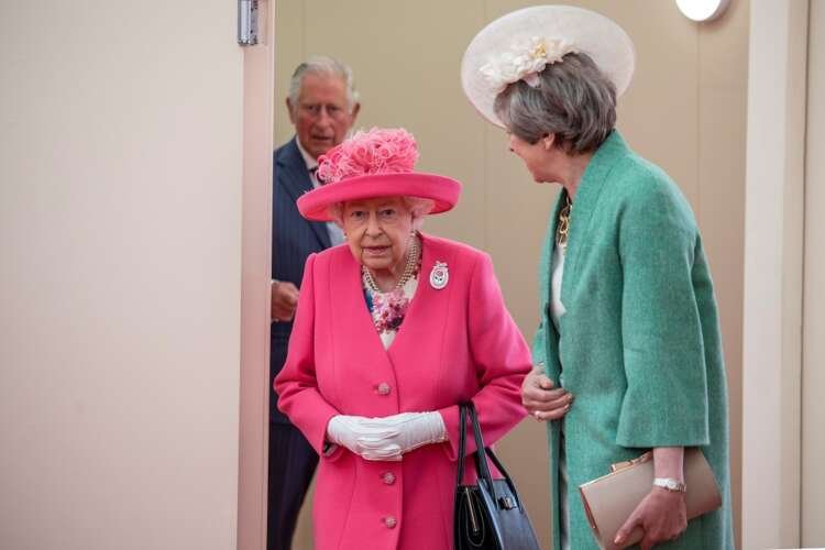 Theresa May pays tribute to Queen Elizabeth, highlighting her leadership - Global Banking & Finance Review