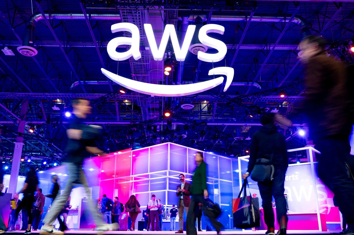 Amazon invests $230 million in cloud credits for AI startups - Global Banking & Finance Review