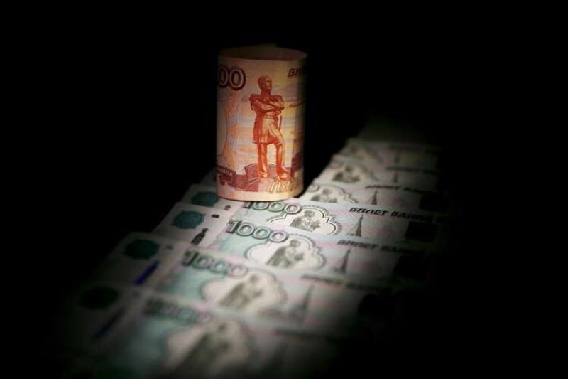 Image for U.S. stops Russian bond payments in bid to raise pressure on Moscow