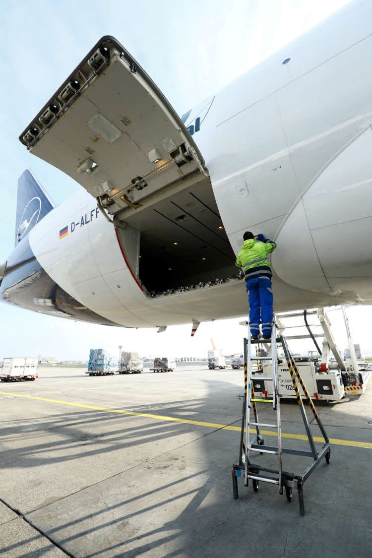 Image for Heavy industry, transport sectors to align on net-zero climate plans