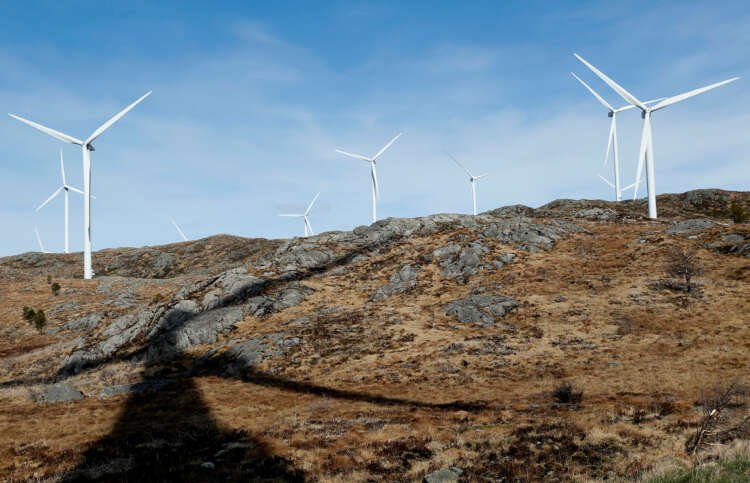 Image for Norway plans resource tax on onshore wind farms