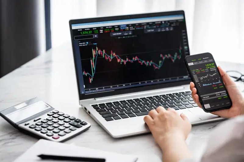 Image for MT5 vs MT4: Why More Brokers Are Moving to MetaTrader 5