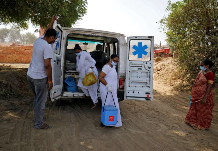 Image for As COVID-19 sweeps rural India, sick struggle to access healthcare