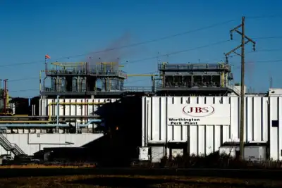 Image for JBS workers set to return as White House blames Russia over hack