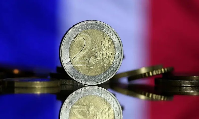 Image for French asset prices swing as investors grapple with election result
