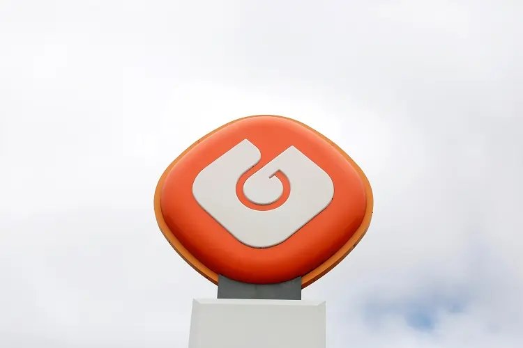 Galp logo and lithium refinery concept image related to project cancellation - Global Banking & Finance Review