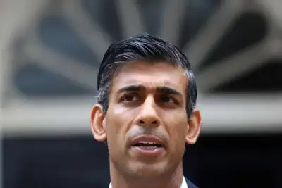 Image for Rishi Sunak pledges to restore trust in politics as UK PM