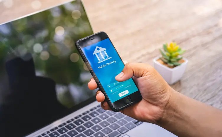 Mobile Banking Trends 2025 - Banking news and analysis from Global Banking & Finance Review