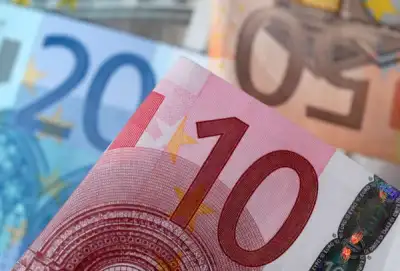 Image for Italy sells $3.5 billion of U.S. dollar bonds