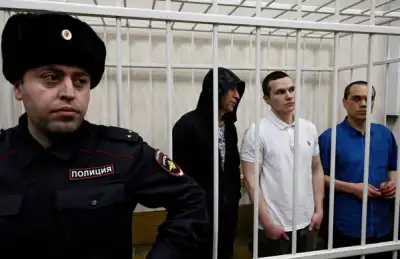 Image for Russia pursues Navalny supporters, one year after opposition leader's death