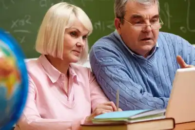 Image for How to keep employees engaged during the holiday season?