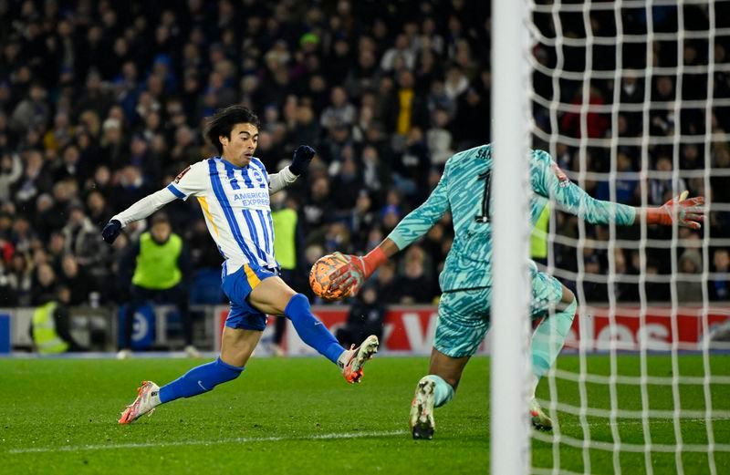 Image for Soccer-Brighton's Mitoma dumps Chelsea out of FA Cup