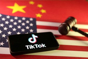 American and Chinese users engaging on RedNote amid TikTok ban discussions - Global Banking & Finance Review