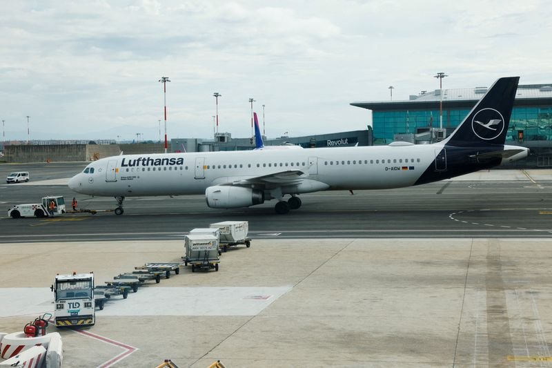 Image for Lufthansa acquires 10% stake in Latvia's airBaltic to boost European presence