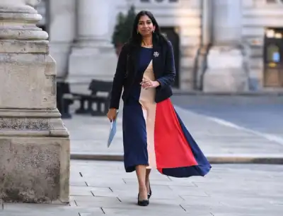 Image for UK plans paid maternity leave for ministers to promote women in politics