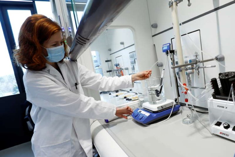 Image for Analysis: Can the Rhine’s white gold power Germany’s green e-car race?