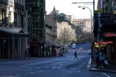 Image for Australia cautions COVID-19 cases to rise despite weeks-long lockdown