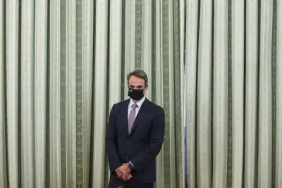 Image for Greek PM says economy to rebound 5.9% this year, outlines tax relief