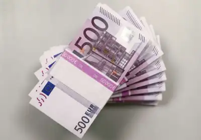 Image for Swiss franc marches higher vs struggling euro on “growth scare” concerns