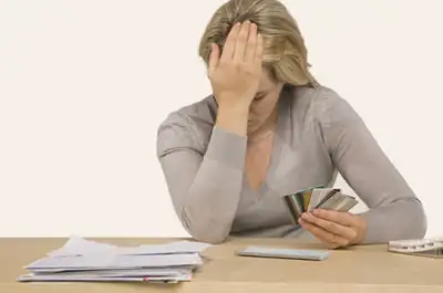 Image for 6.5 MILLION BRITS STRUGGLE WITH £5 BILLION CHRISTMAS DEBT