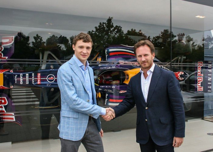 Petr Valov of EXNESS and Christian Horner of Infiniti Red Bull Racing announce partnership - Global Banking & Finance Review