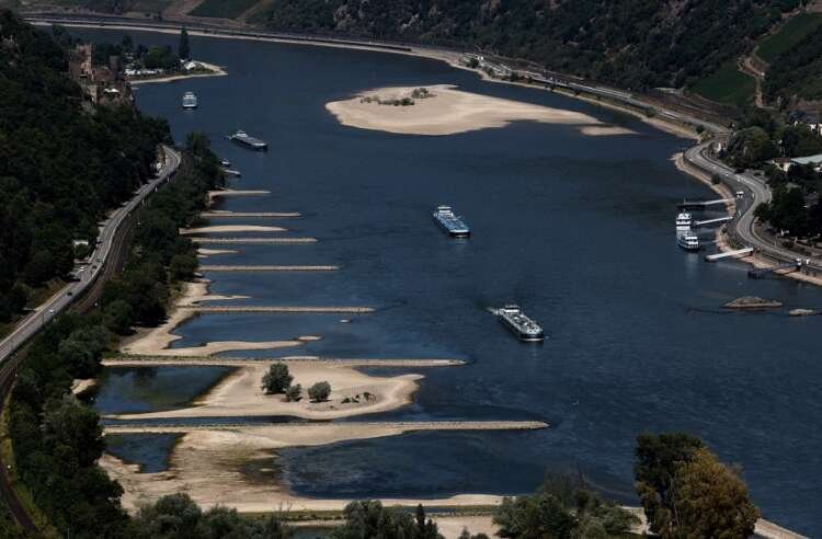 Low water levels in the Rhine River affecting shipping routes - Global Banking & Finance Review