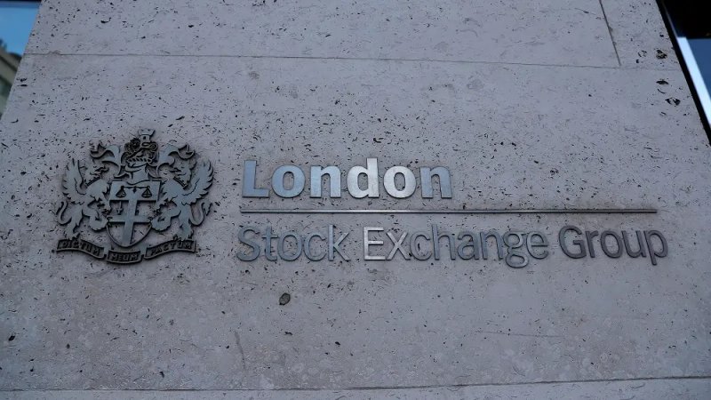 Image for FTSE 100 edges lower as financials drag; ECB meeting in focus