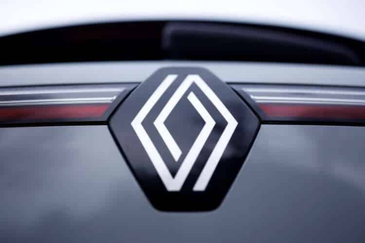Image for Renault, Geely ink pact with Aramco for engine venture