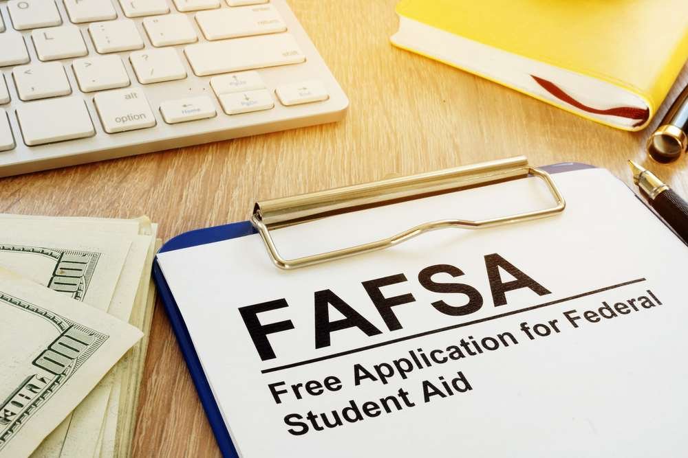 What is the Maximum Income to Qualify for Financial Aid?
