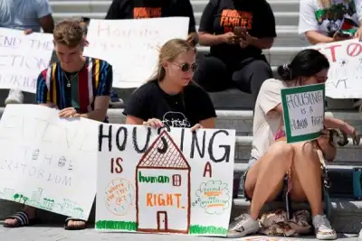 Image for ‘Runway’ to stability: U.S. urged to boost housing for homeless youth